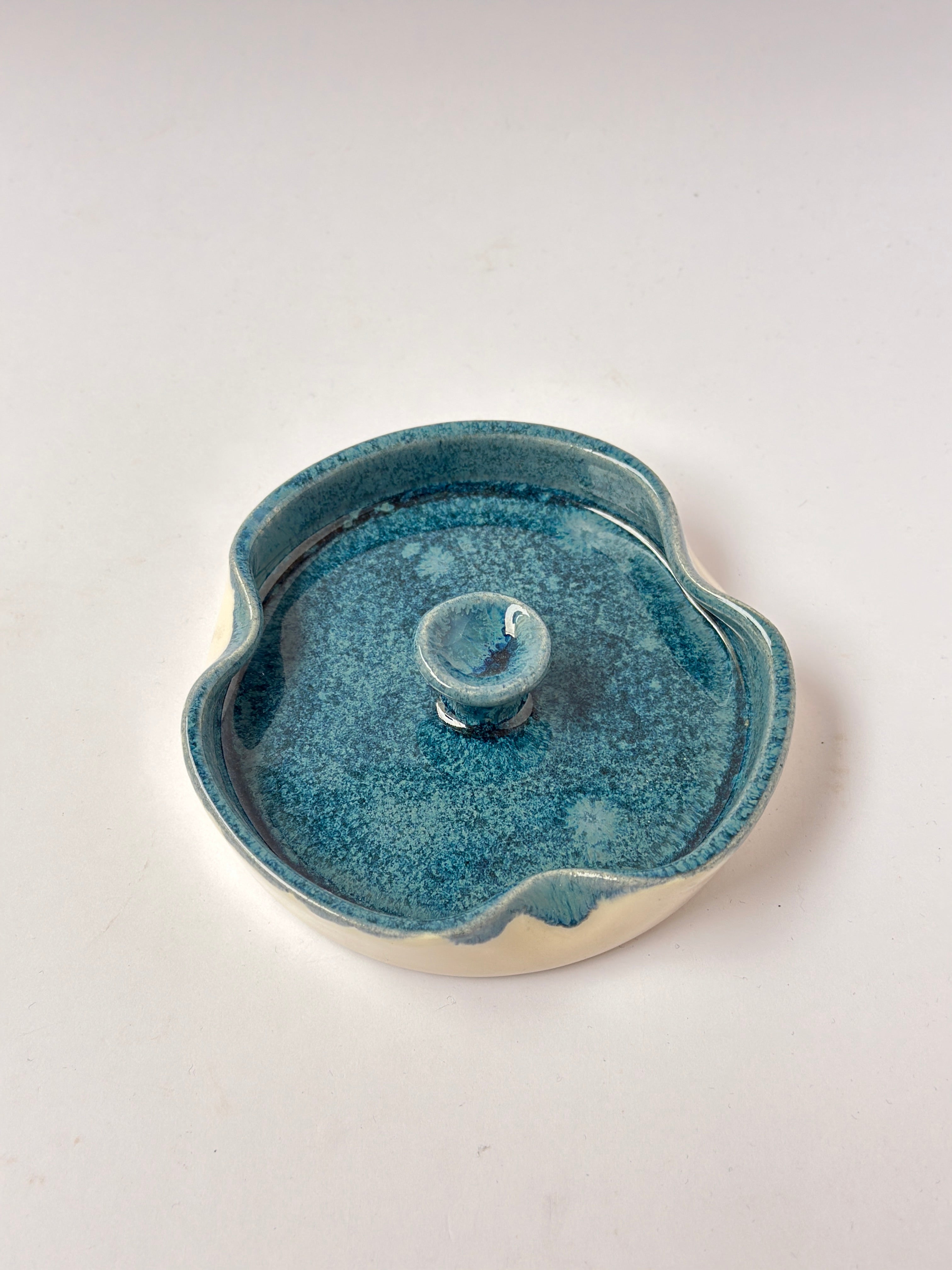 Aesthetic Sea Blue handmade ashtray 🌊 – Zena Ceramic Aesthetic Sea Blue handmade ashtray 🌊 – Zena Ceramic