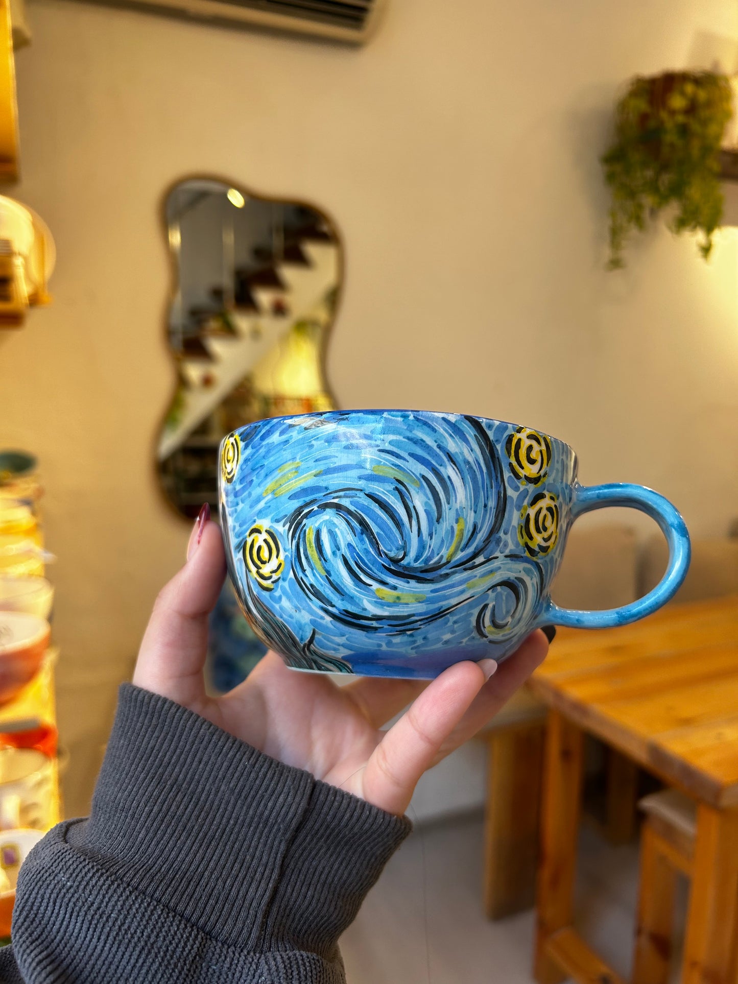 handmade van qoq