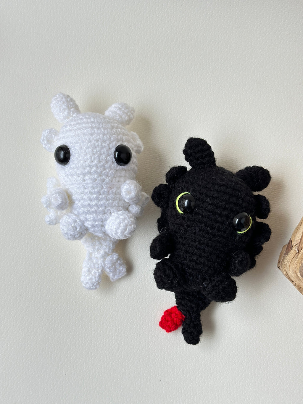 How to Train Your Dragon mugs and keychains