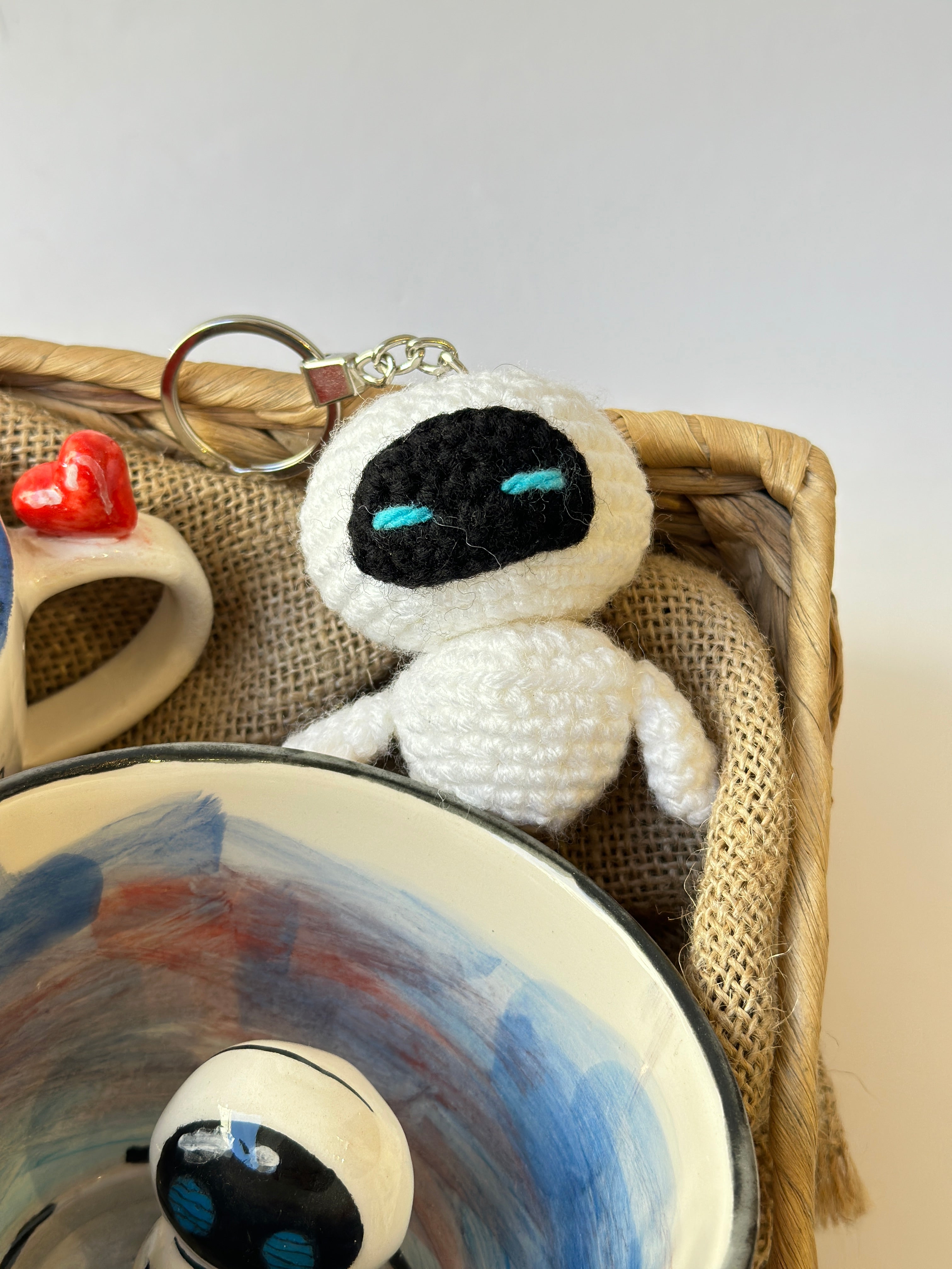 WALL-E handmade special gift box (2 keychains are included)