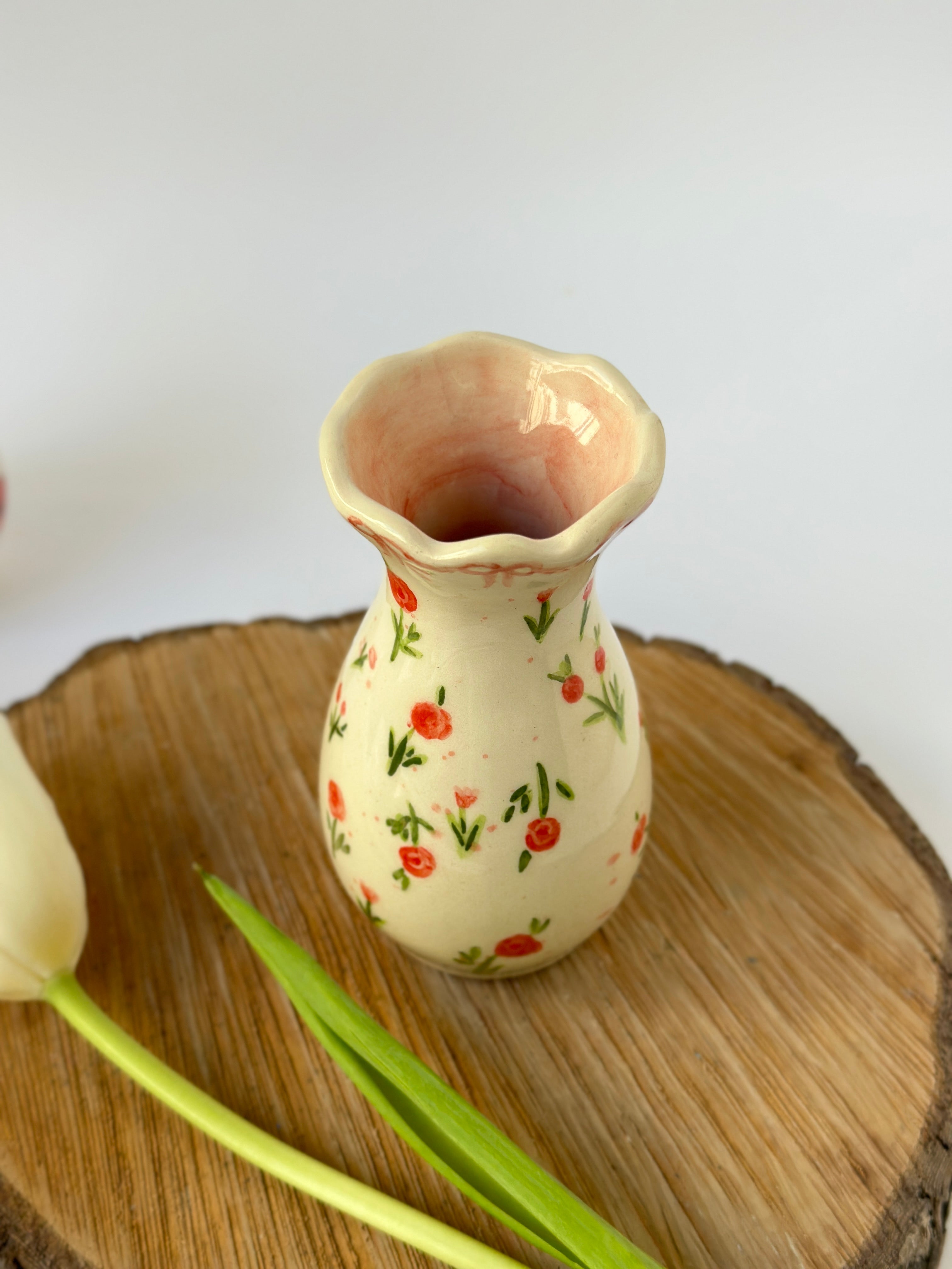Handmade mini vase 11sm