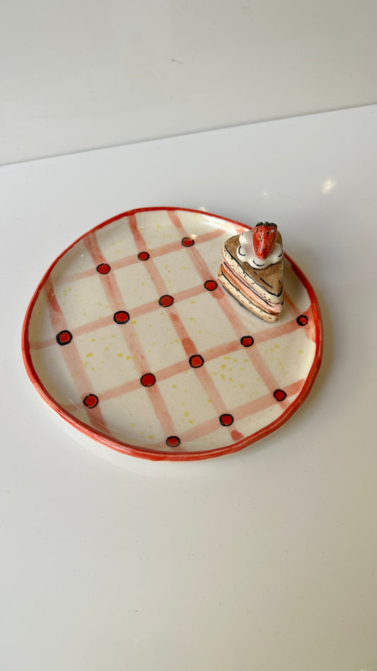 Strawberry cake plate